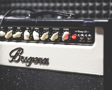 How to Select Your First Guitar Amplifier