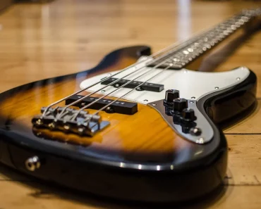 What to Look for When Purchasing a Bass Guitar